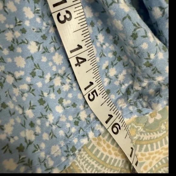 Hollister Blue Floral Ruffle Mini Skirt Large - Picture 8 of 8